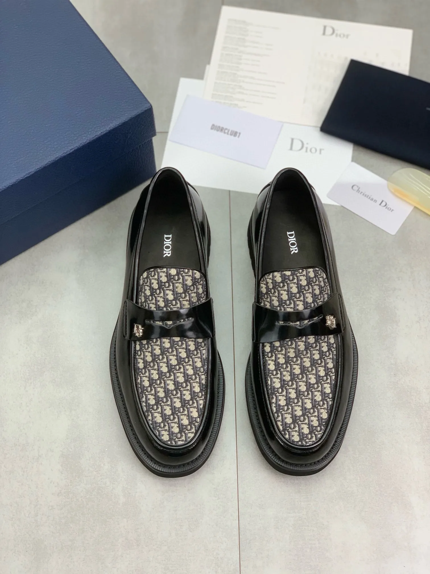 Factory price P860💰Original quality, top version🔱 DIOR——Dior Men's business casual leather shoes, top quality products. 1:1 shipment ⬆️Luxurious and noble👞All imported original brand fabrics, just to create a more comfortable wearing experience, upper: original selected open edge beaded calfskin ➕Top imported water-dyed full cow lining, original light and comfortable foam outsole ✔️Number: 39-44 (38.45 can be customized)